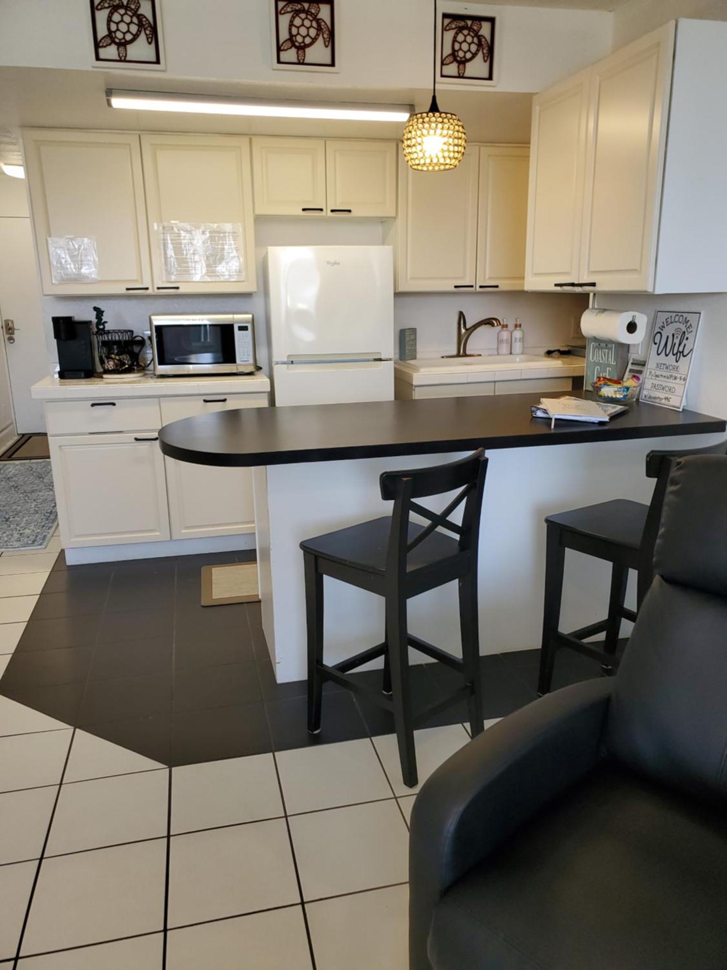 Apartment Beachside Bliss Ocean Views & Endless Fun Daytona Beach! *